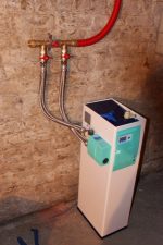 Also in the basement, Pim has begun installing a water softening system (very helpful in this town with extremely hard water) and water pipe bypass.